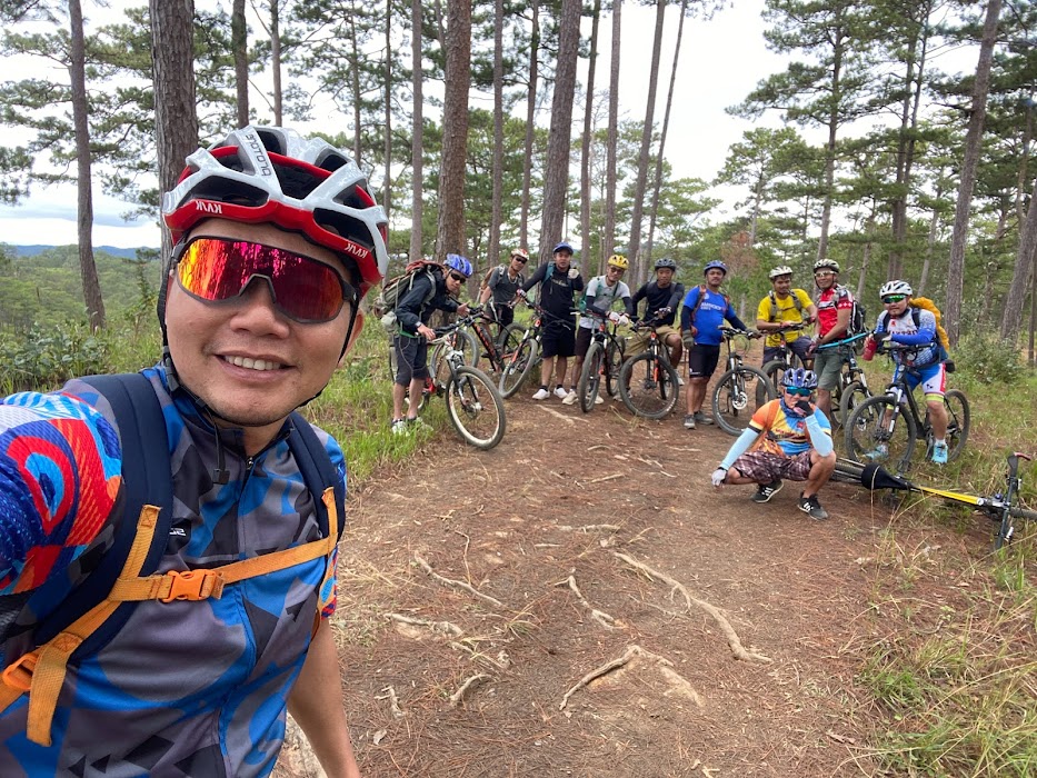 Crazy 8 - Mountain Biking in Da Lat Crazy 8 - Mountain Biking in Da Lat
